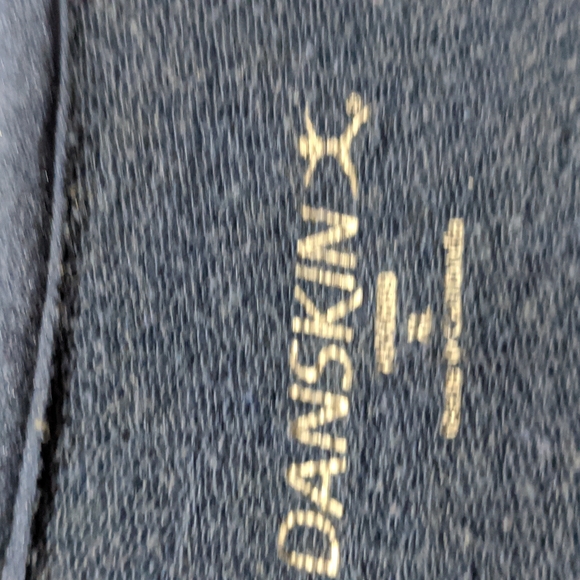 Top - Picture 2 of 3